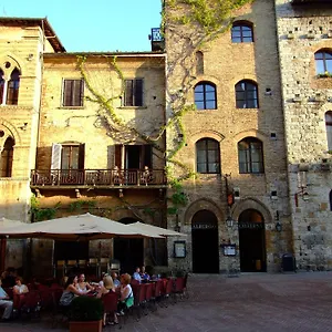 3* Hotel La Cisterna