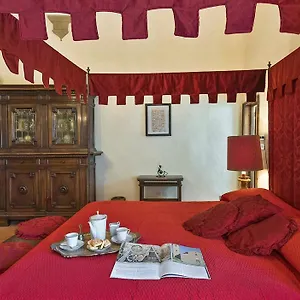 Medieval Palazzo Becci Apartment